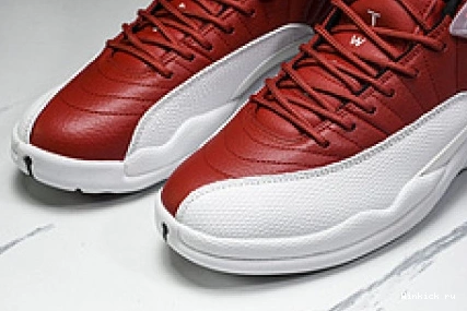 Air Jordan 12 Red